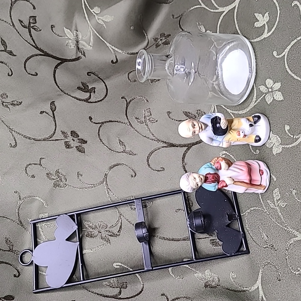 WhatNots lot: old couple statues, glass jug, hanging hearts candle holder